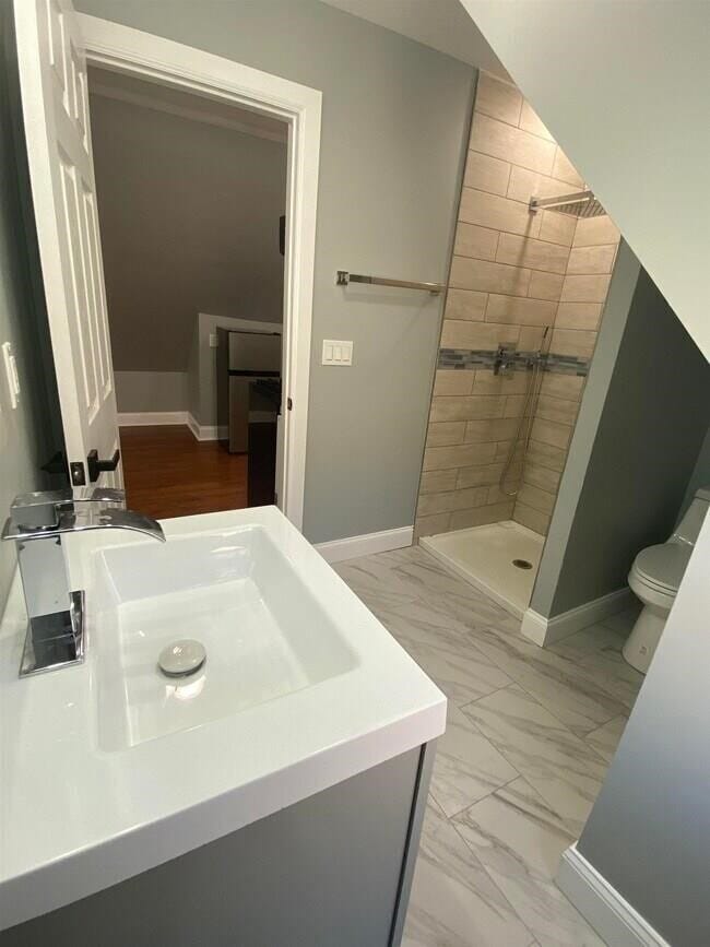 Building Photo - 24 W 35th St