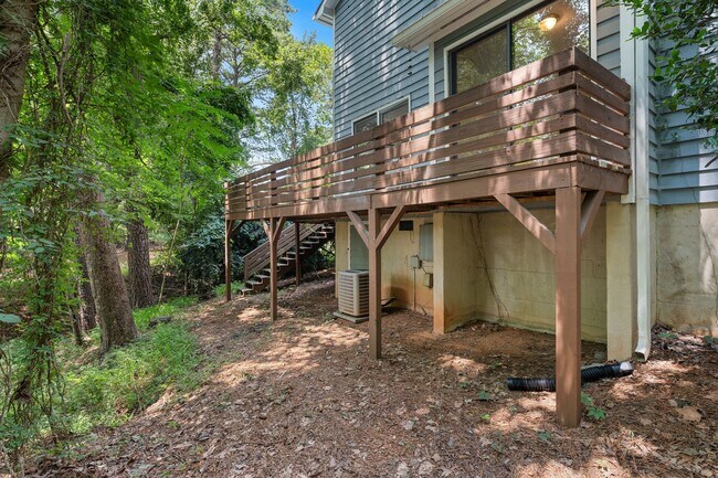 Building Photo - TWO WEEKS OFF RENT! Two Bedroom Townhome with Private Wraparound Deck in Carrboro!