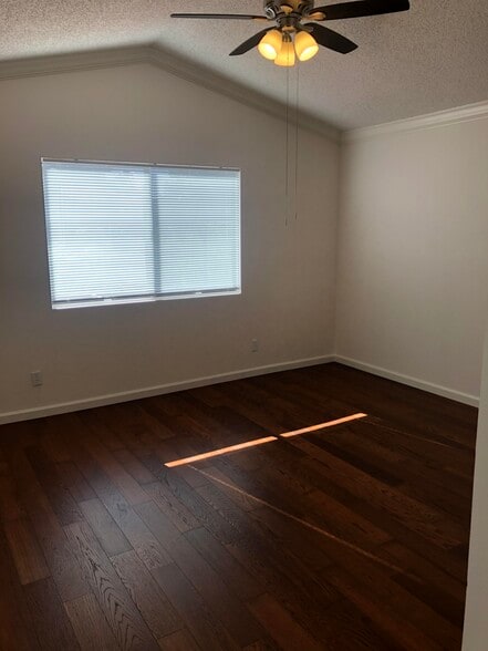 Building Photo - 147 Coventry Dr