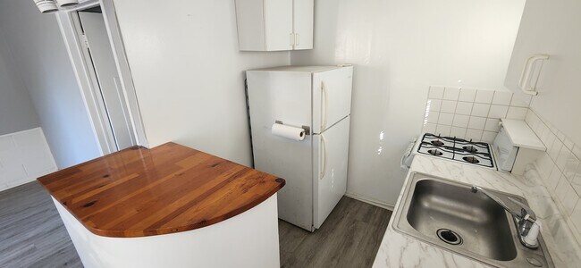 Building Photo - 1726 Ocean Way