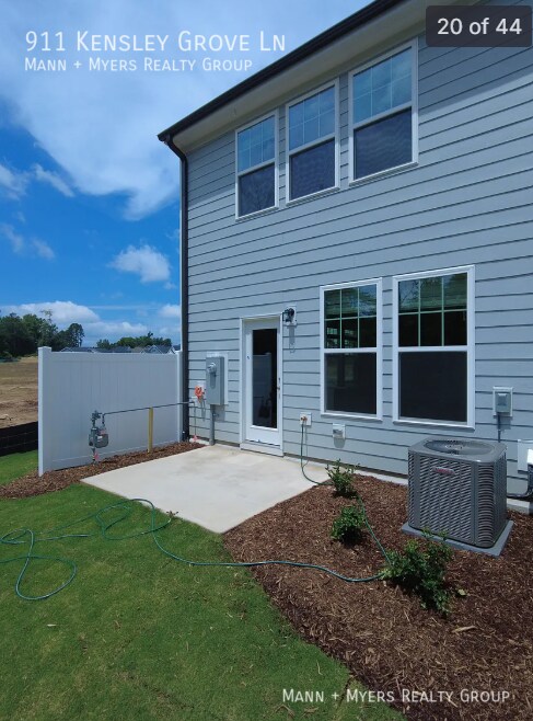 Building Photo - 911 Kensley Grv Ln