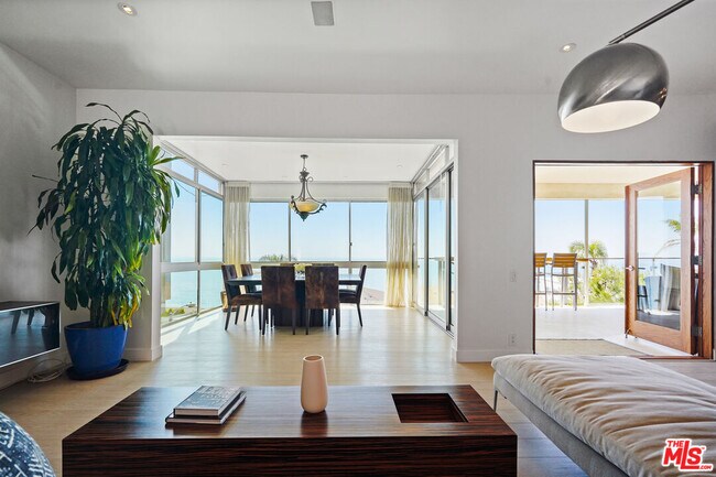 Building Photo - 18101 W Coastline Dr