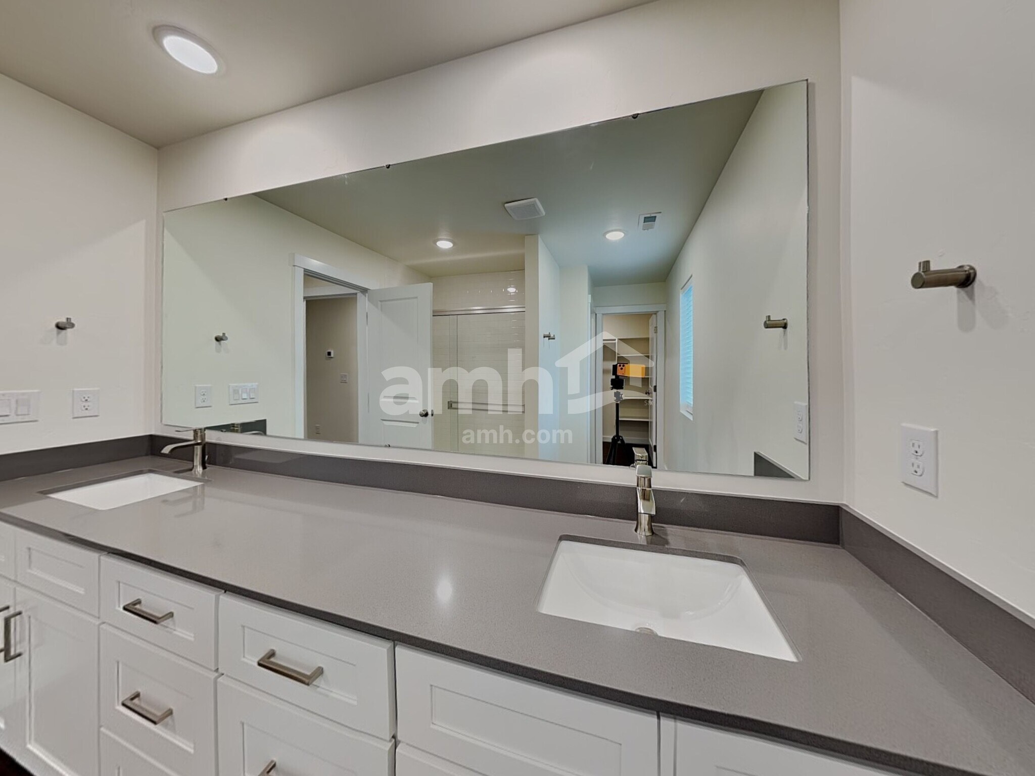 Building Photo - 9503 W Bowie Ct