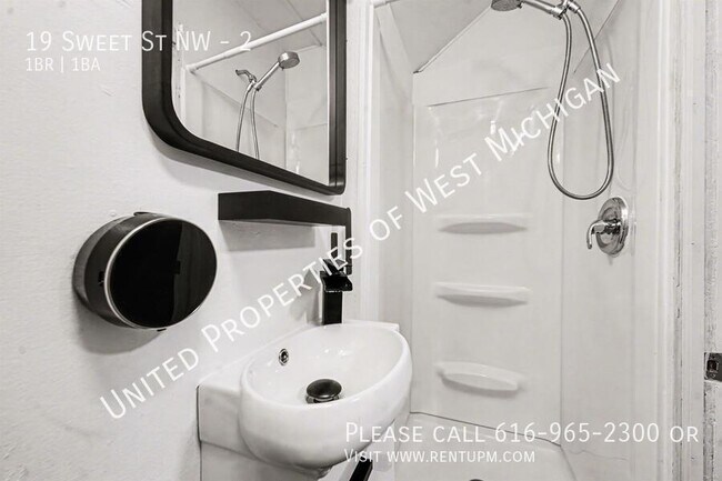 Building Photo - 19 Sweet St NW