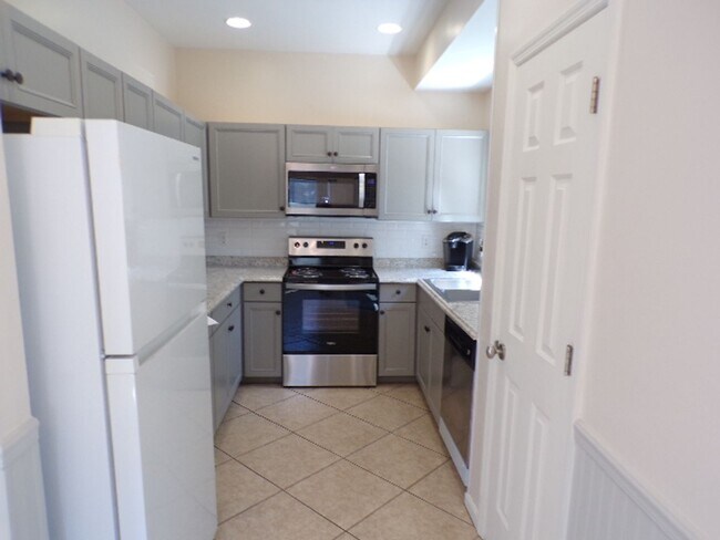 Building Photo - Mid Island home for rent