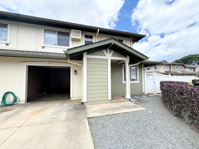 Building Photo - Rarely available 3/2.5 townhome in Kapolei!