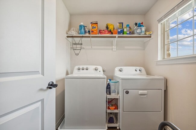 Building Photo - 3012 Glazner Dr