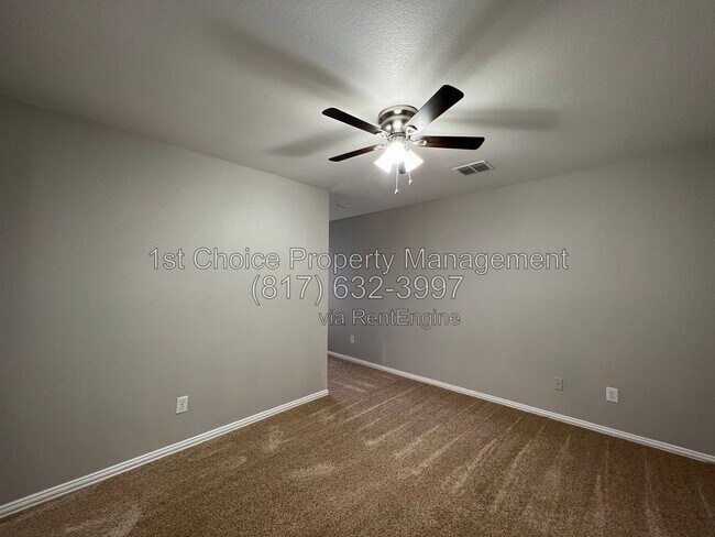 Building Photo - 5312 Scenic Point Dr