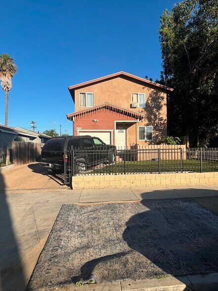 Primary Photo - 8848 Orchard Ave