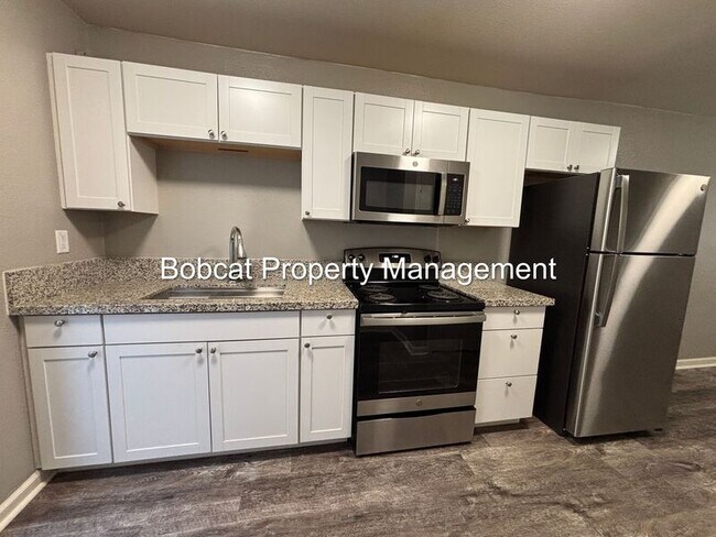 Building Photo - 2590 N Carson St