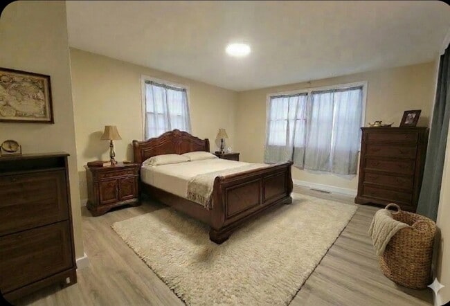 Building Photo - 2701 Wilshire Blvd