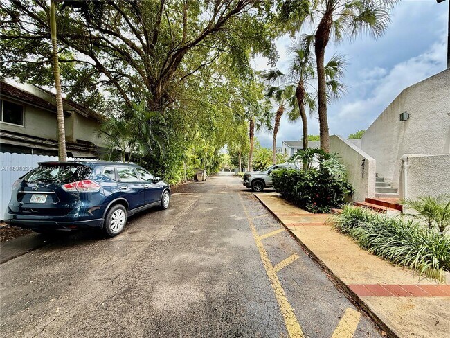 Building Photo - 8331 SW 157th Ave