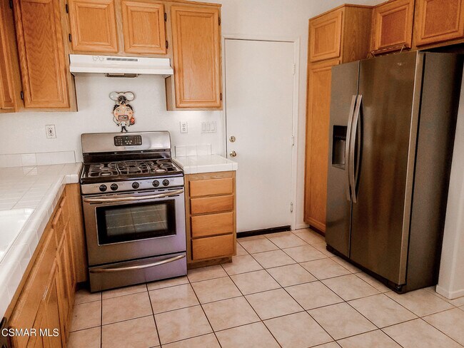 Building Photo - 5609 Sienna Way