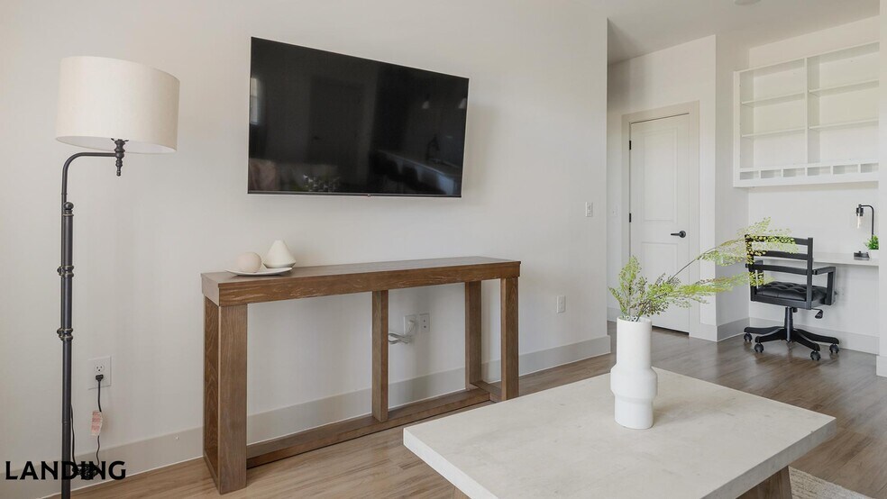 Building Photo - 18111 La Cantera Terrace