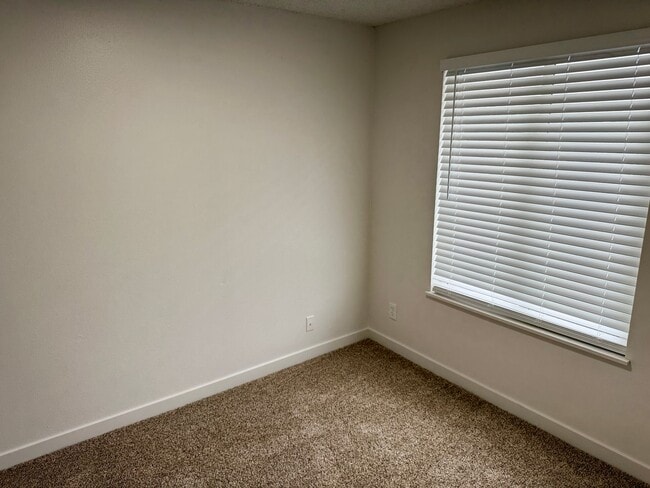 Building Photo - Multnomah Village in the Heart of-Brand new remodel