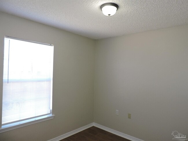 Building Photo - 4058 Glenway Dr