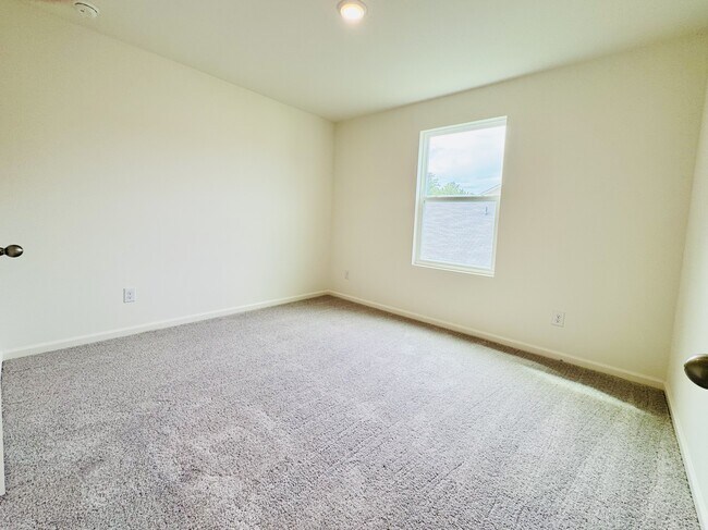 Building Photo - 623 Muster Fld Ct