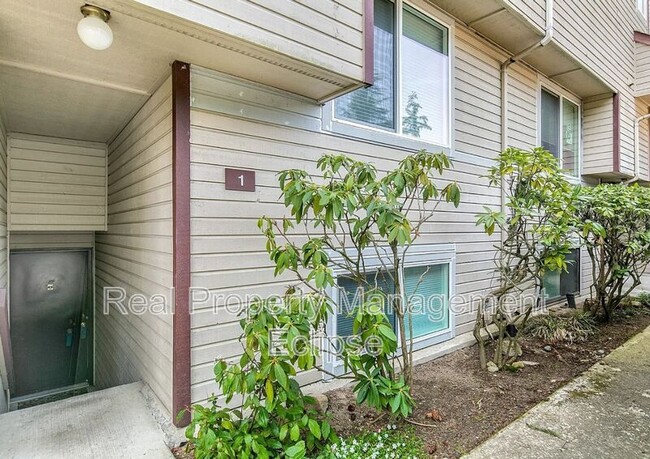 Building Photo - 4415 145th Ave NE
