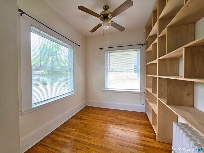 Building Photo - 805 Edgewood Ave