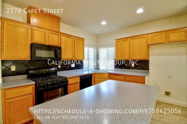Building Photo - 2276 Capet St