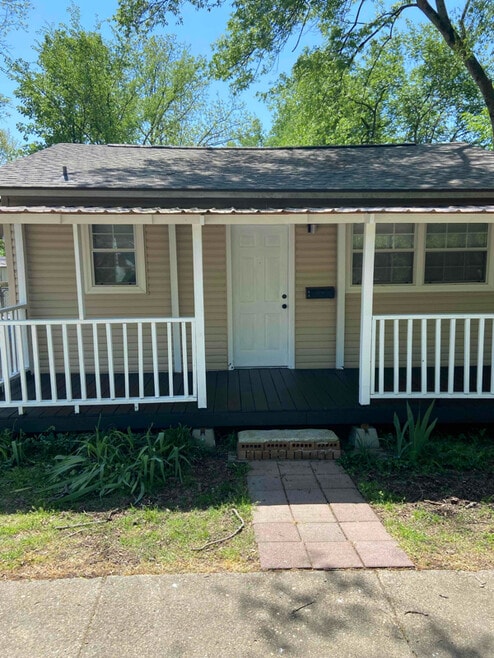 Building Photo - 515 Schley