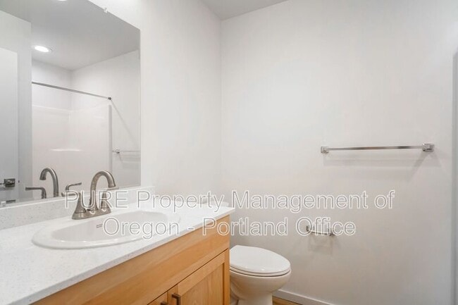 Building Photo - 5685 N Willamette Blvd