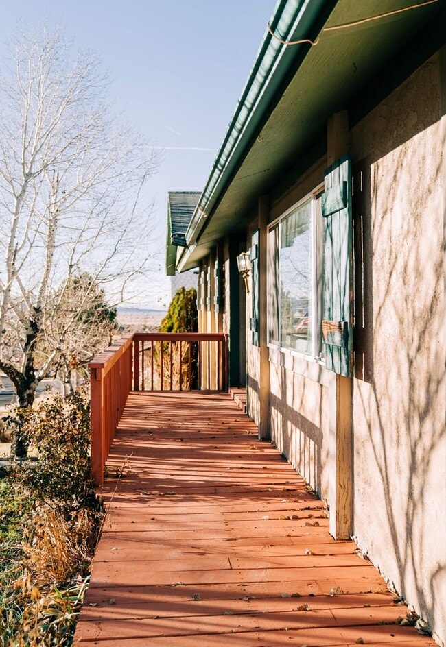 Building Photo - SMALL DOG FRIENDLY!!!  Meadow Street House