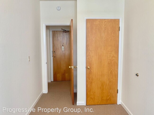 Building Photo - 1324 Jackson St