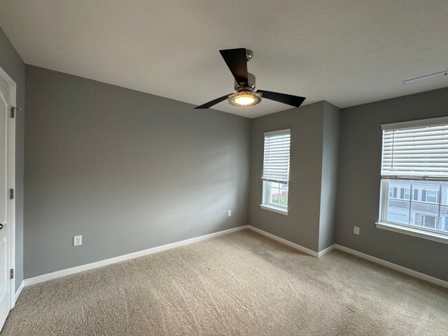 Building Photo - 2279 Flint Dr