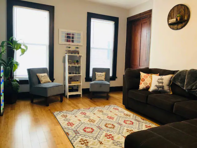 Living Room - 1031 Bardstown Rd