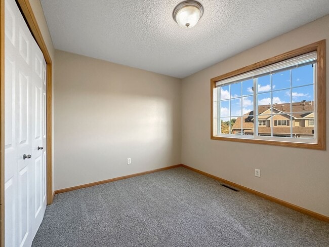Building Photo - 16421 Elm Creek Ln