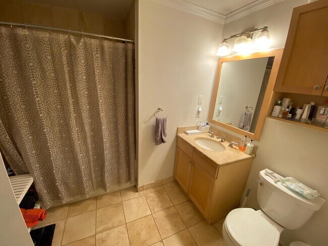 Building Photo - 904 Jefferson St