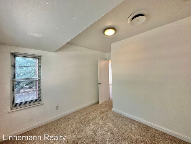 Building Photo - 3 br, 1.5 bath House - 707 S. 13th St