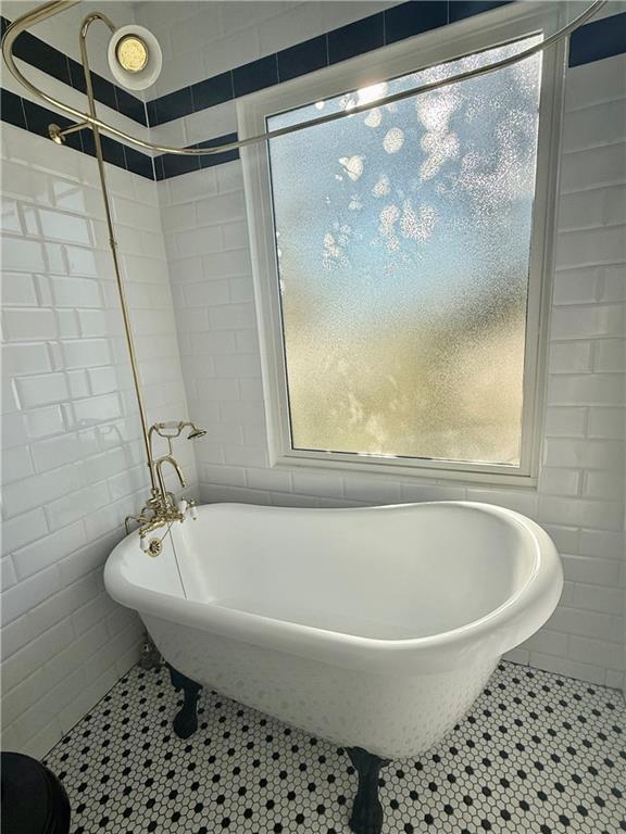 Building Photo - 706 Gloucester St