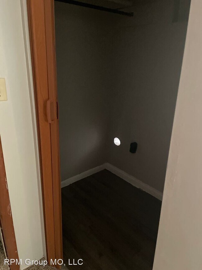 Building Photo - 4 br, 1.5 bath House - 1637 E Blaine Street