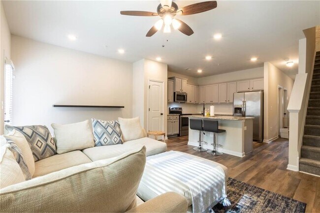 Building Photo - 3006 Bayrose Cir