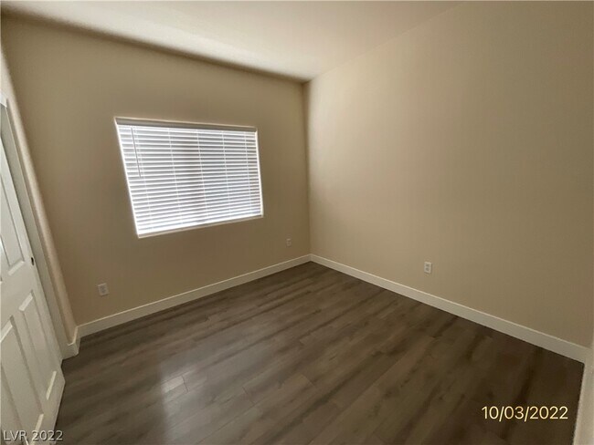Building Photo - 1050 E Cactus Ave