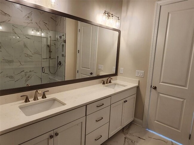 Building Photo - 633 Stickley Oak Way