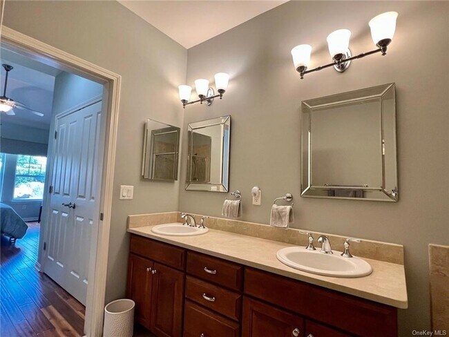 Building Photo - 41 High Ridge Ln