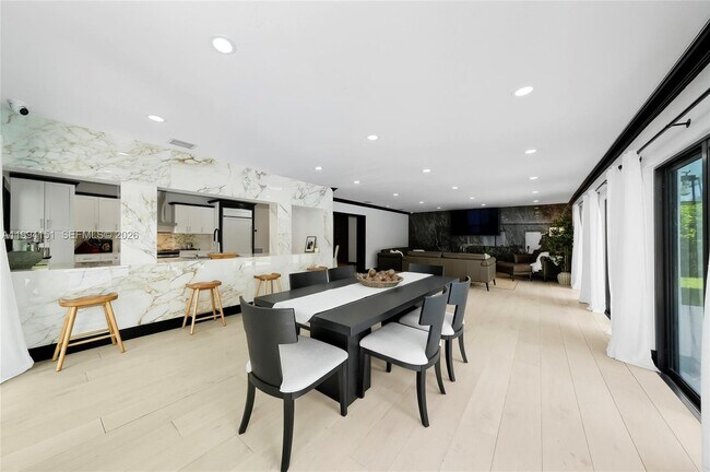 Building Photo - 8341 SW 87th Terrace