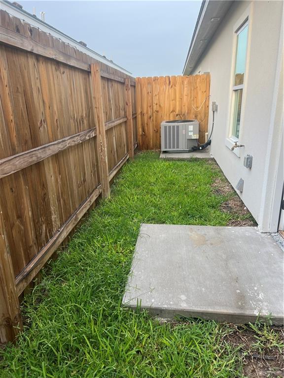 Building Photo - 15 Clarence Dr