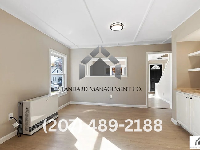 Building Photo - Spacious 4-Bedroom Home with Garage & Modern Heating  for Rent in Waterville