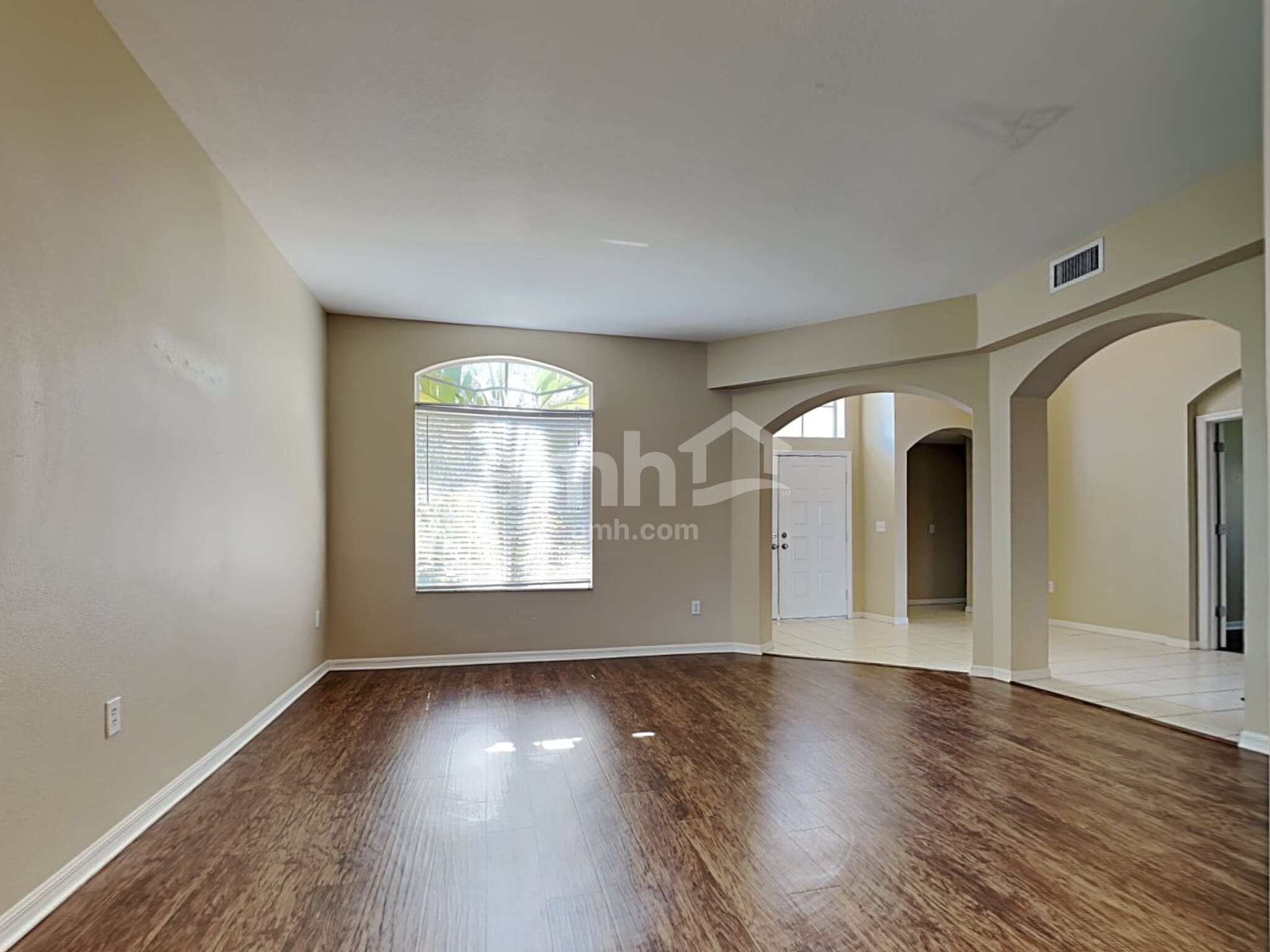 Building Photo - 10910 Lakeside Vista Dr