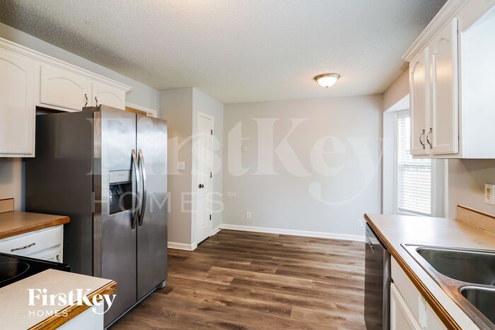 Building Photo - 1407 Ambleside Dr