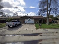 Building Photo - Cozy & Stylish 2-Bedroom Retreat – Only $1...