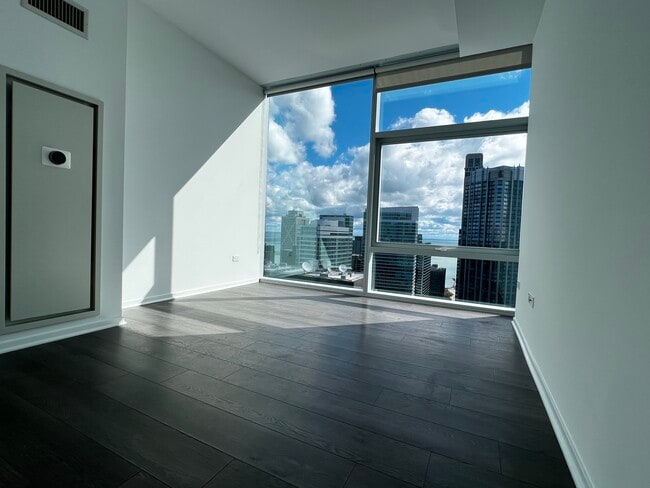 Building Photo - 223 E Grand Ave