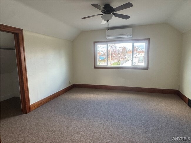 Building Photo - 5 Liberty St