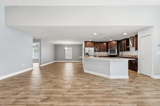 Building Photo - 1280 SW Kalevala Dr
