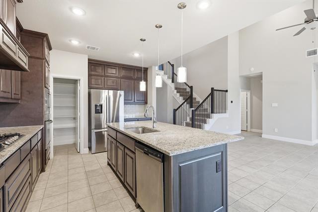 Building Photo - 908 Guava Ct