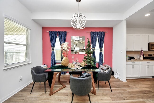 Building Photo - 9447 Klein Ln